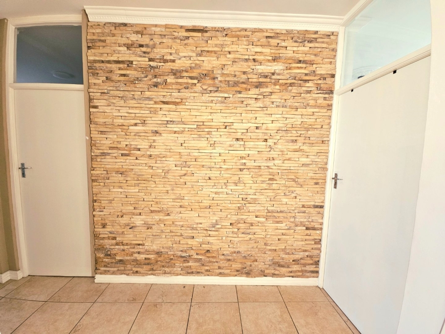 3 Bedroom Property for Sale in Zonnebloem Western Cape